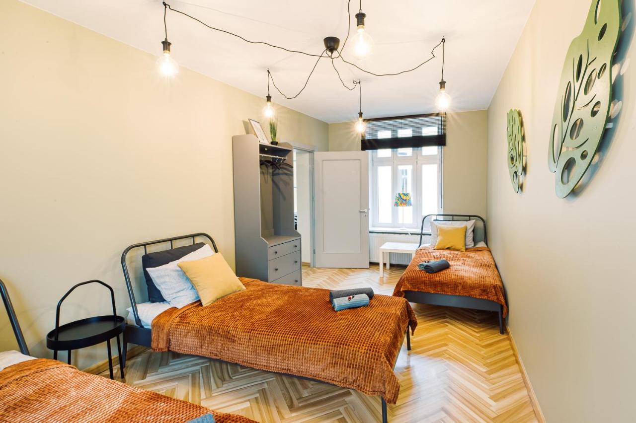 Elvis Apartment/11 Beds/6 Bedrooms/riga Old Town Apartment