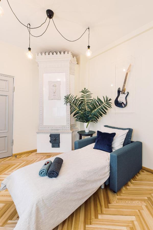 Apartment Elvis Apartment/11 Beds/6 Bedrooms/riga Old Town *