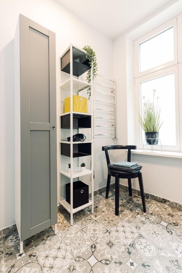 Apartment Elvis Apartment/11 Beds/6 Bedrooms/riga Old Town