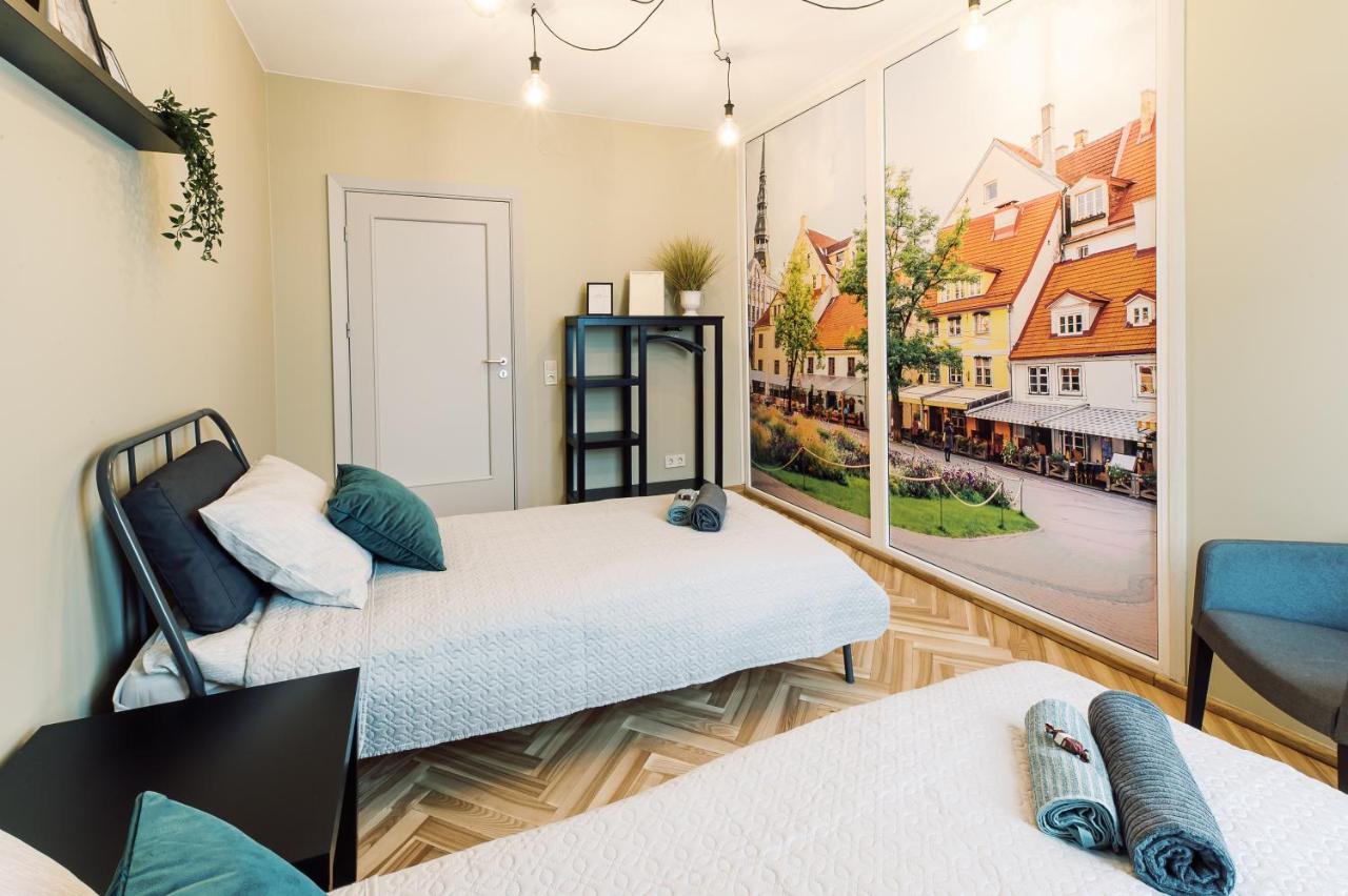 Apartment Elvis Apartment/11 Beds/6 Bedrooms/riga Old Town *