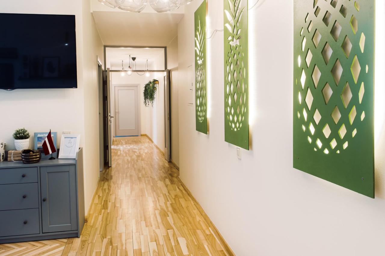 Apartment Elvis Apartment/11 Beds/6 Bedrooms/riga Old Town Riga