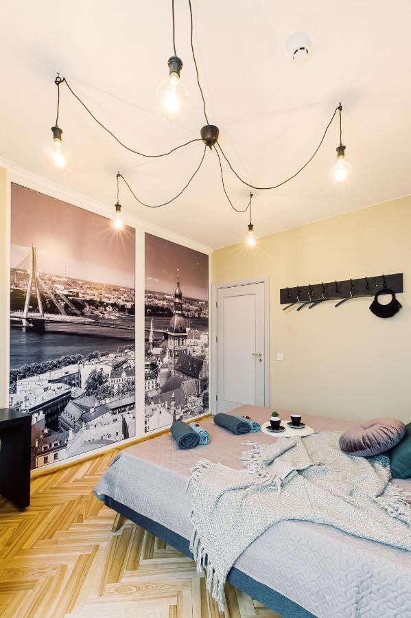 Elvis Apartment/11 Beds/6 Bedrooms/riga Old Town Apartment *